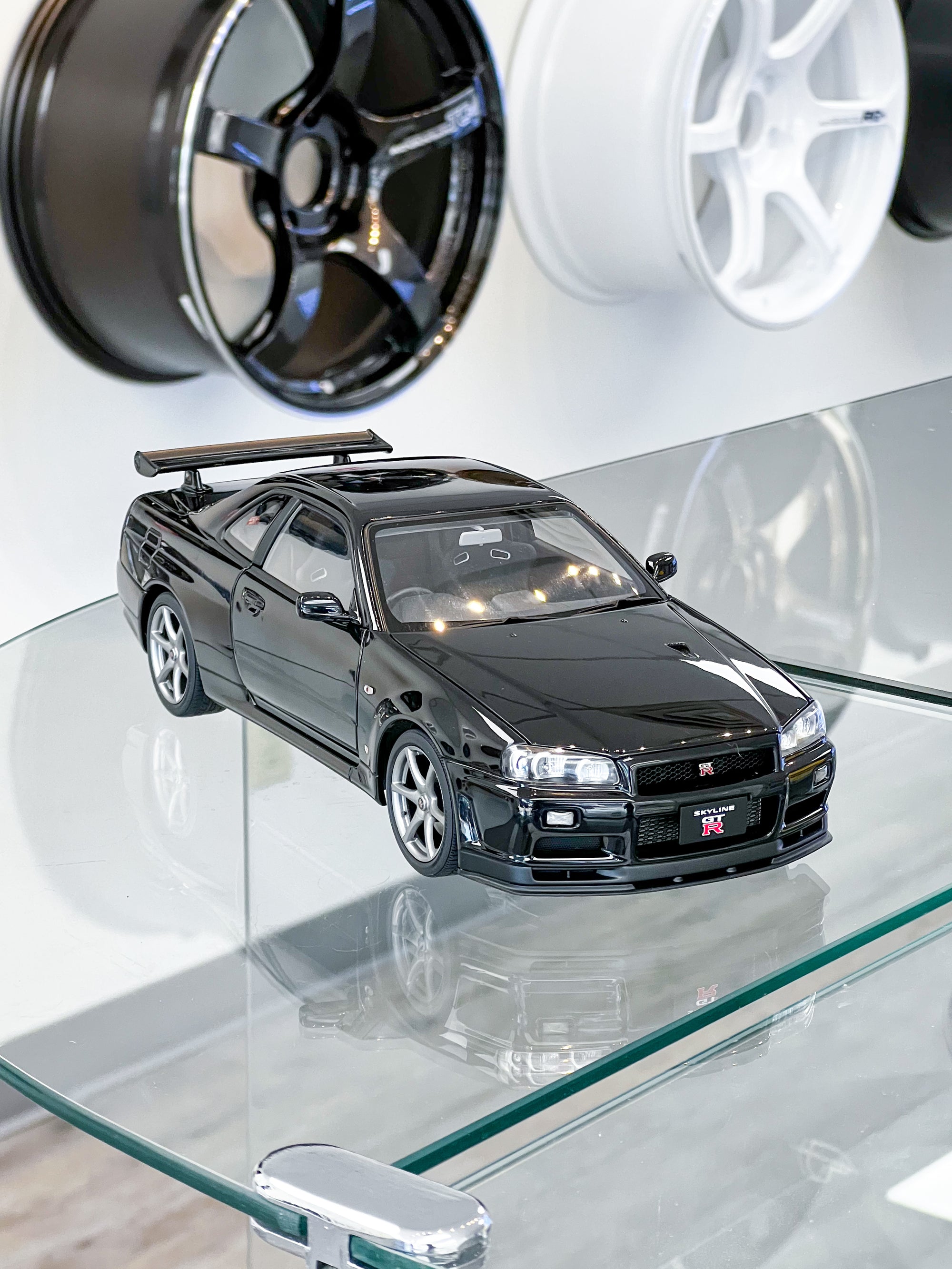 AUTOart NISSAN SKYLINE R34 GT-R BLACK - S60R