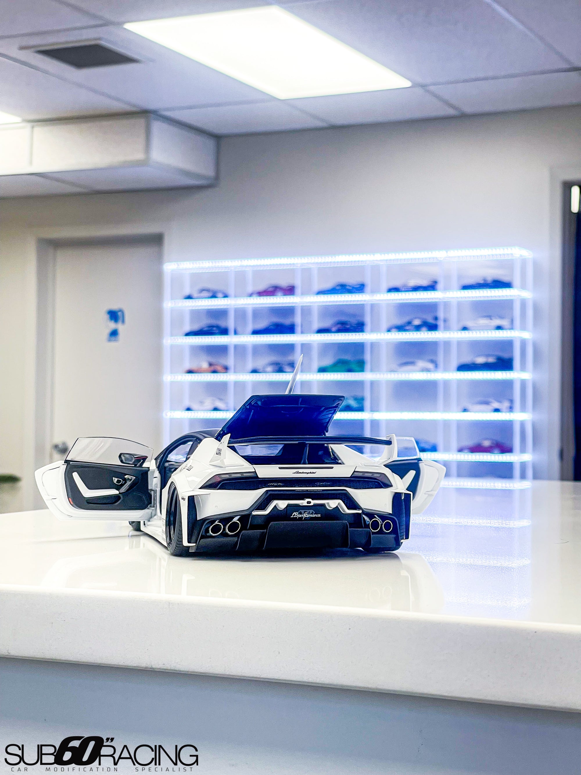 AUTOart LIBERTY WALK HURACAN WHITE