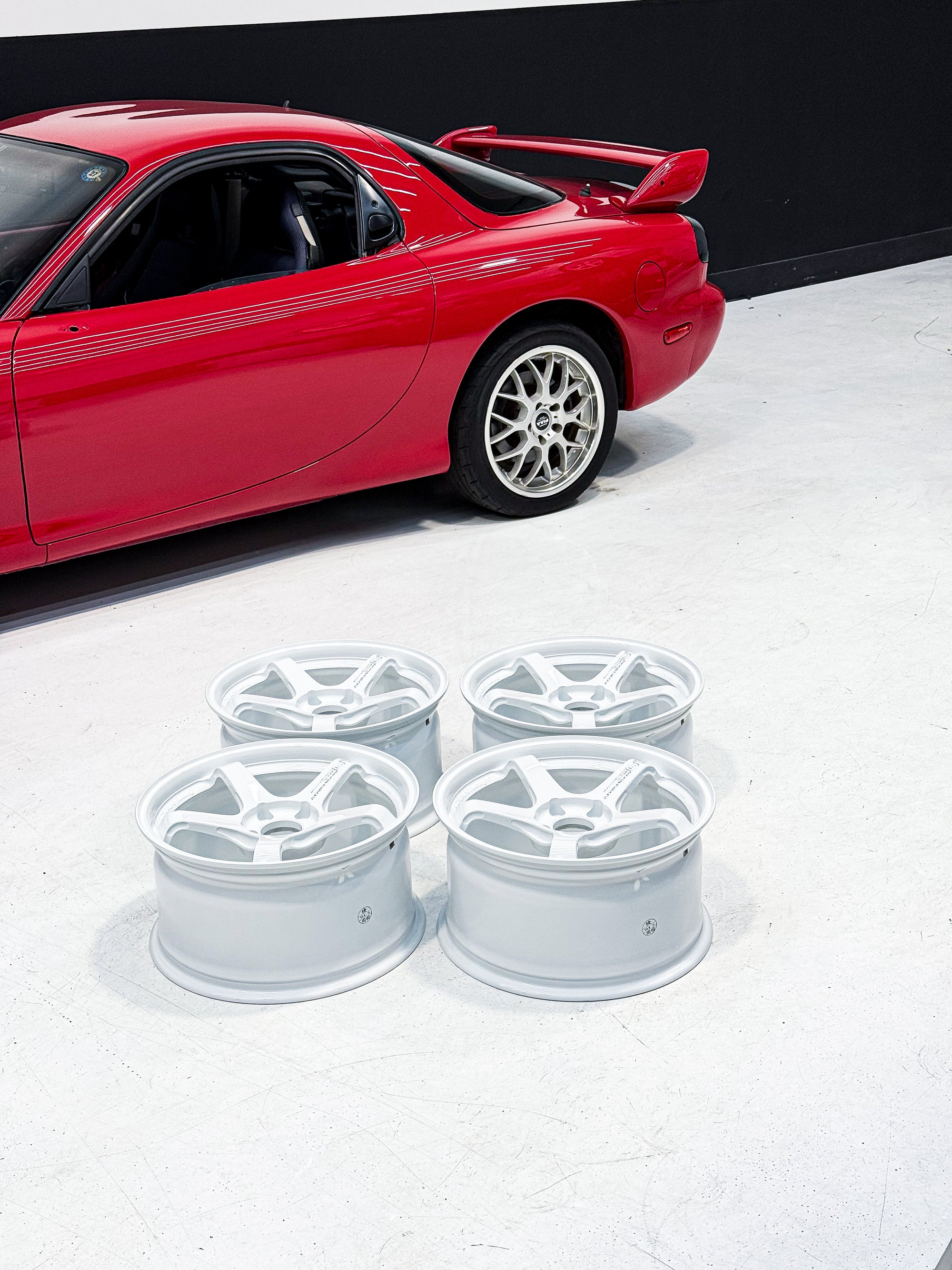 ADVAN RACING GT BEYOND 18X9.5 +45 5X114.3 RACING WHITE