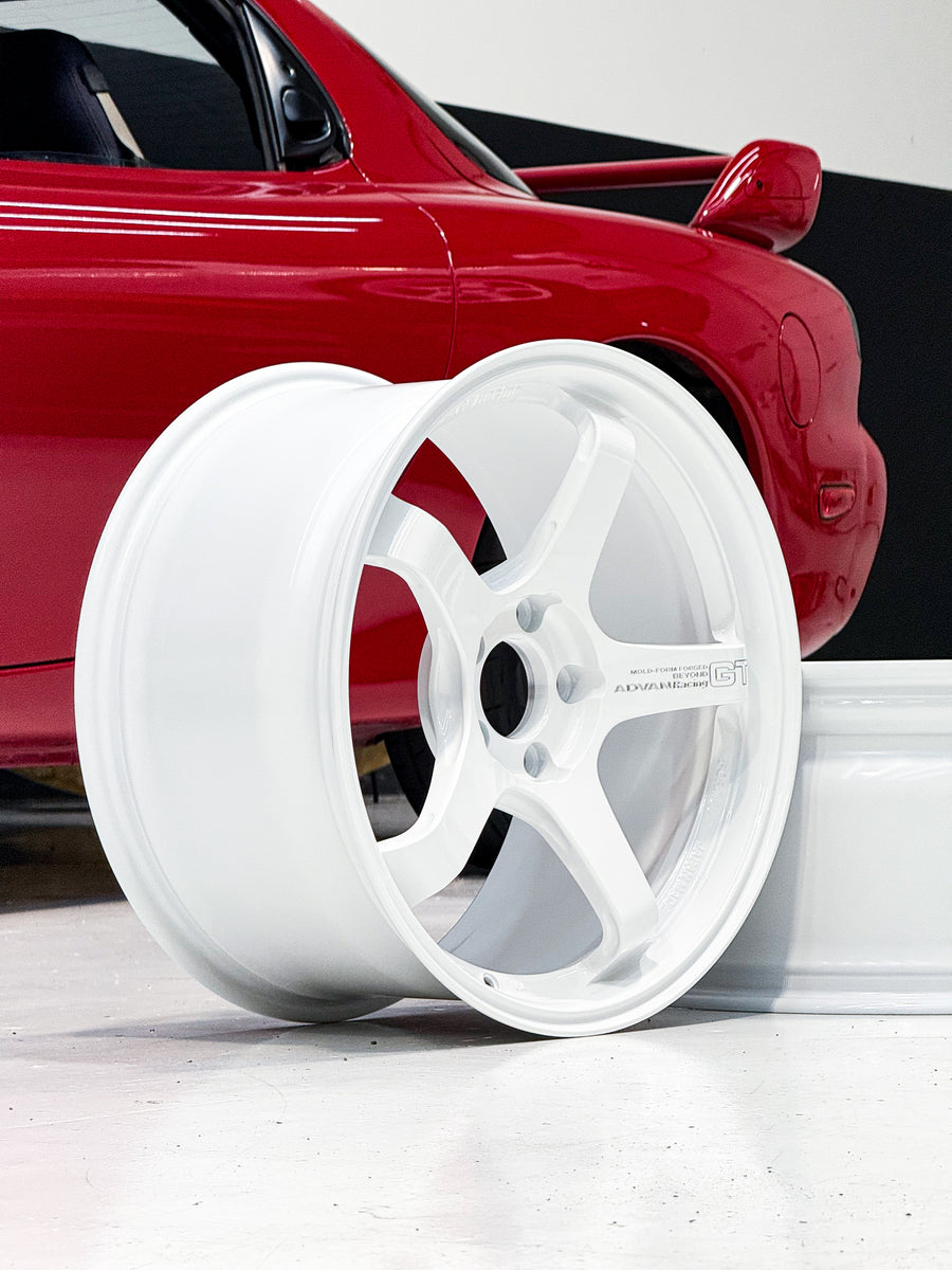 ADVAN RACING GT BEYOND 18X9.5 +45 5X114.3 RACING WHITE