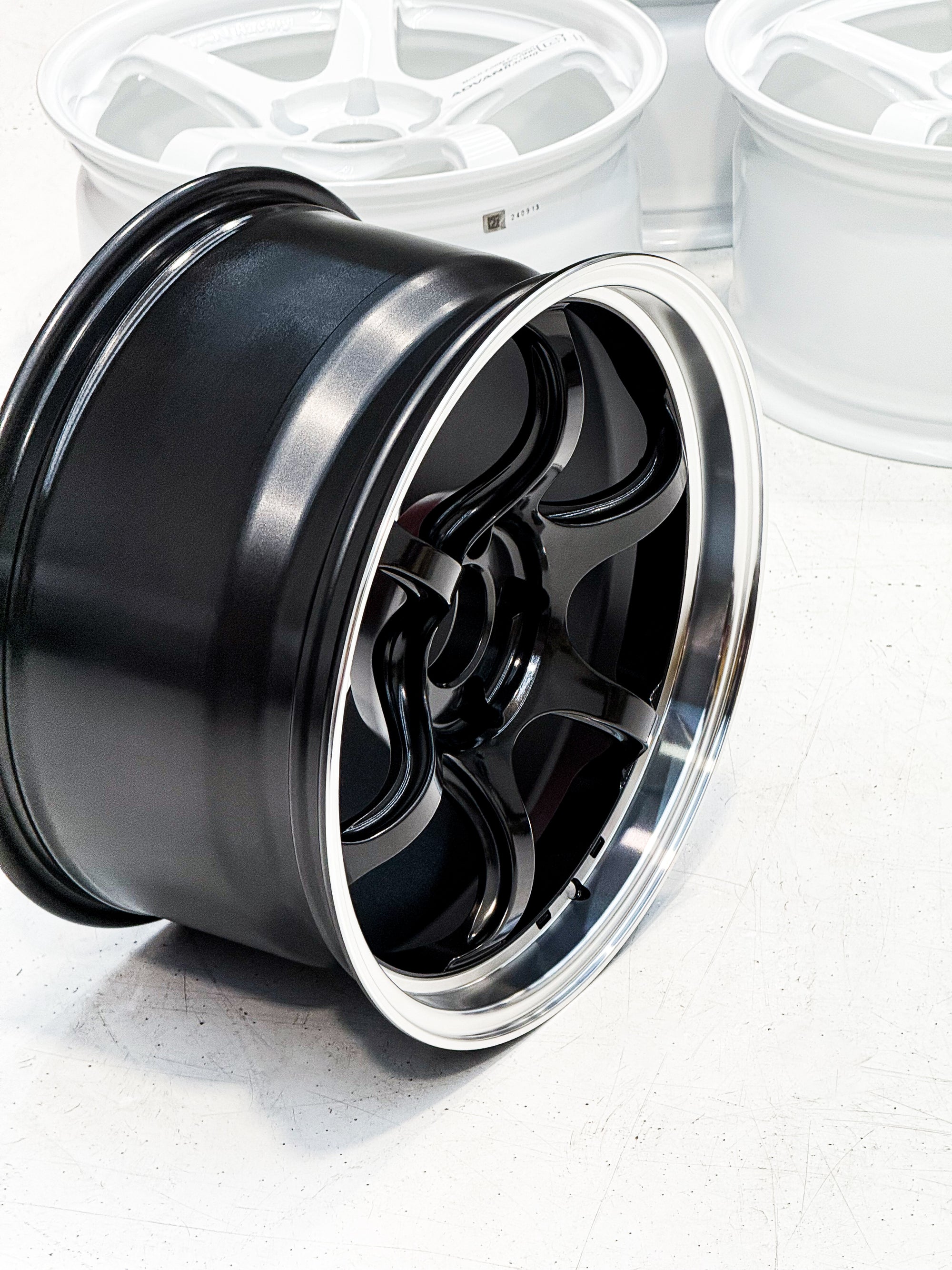 ADVAN RACING RG-D2 18X10 ET35 5X114.3 MBG