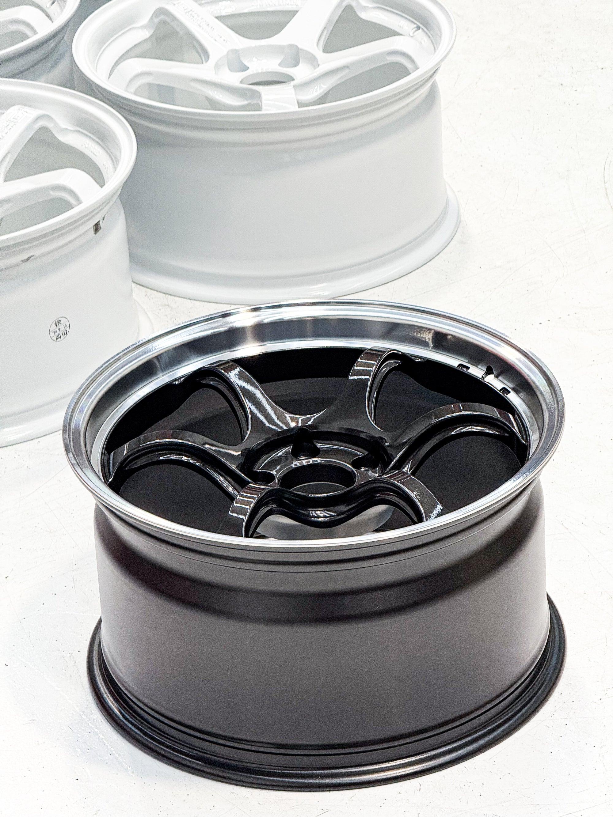 ADVAN RACING RG-D2 18X10 ET35 5X114.3 MBG