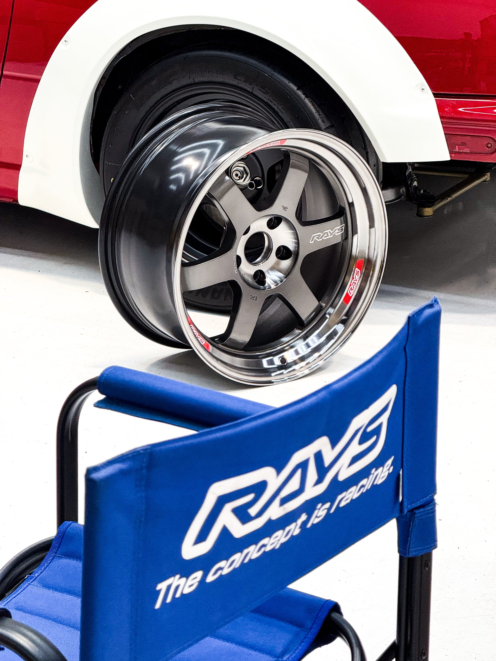 TE37V-PRO 18X9.5 +15 5X114.3 PRSSED GRAPHITE