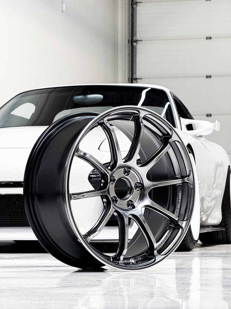 ADVAN RACING RSIII 19X8.5 +45 5X112 RACING HYPER BLACK GOLF R AUDI S