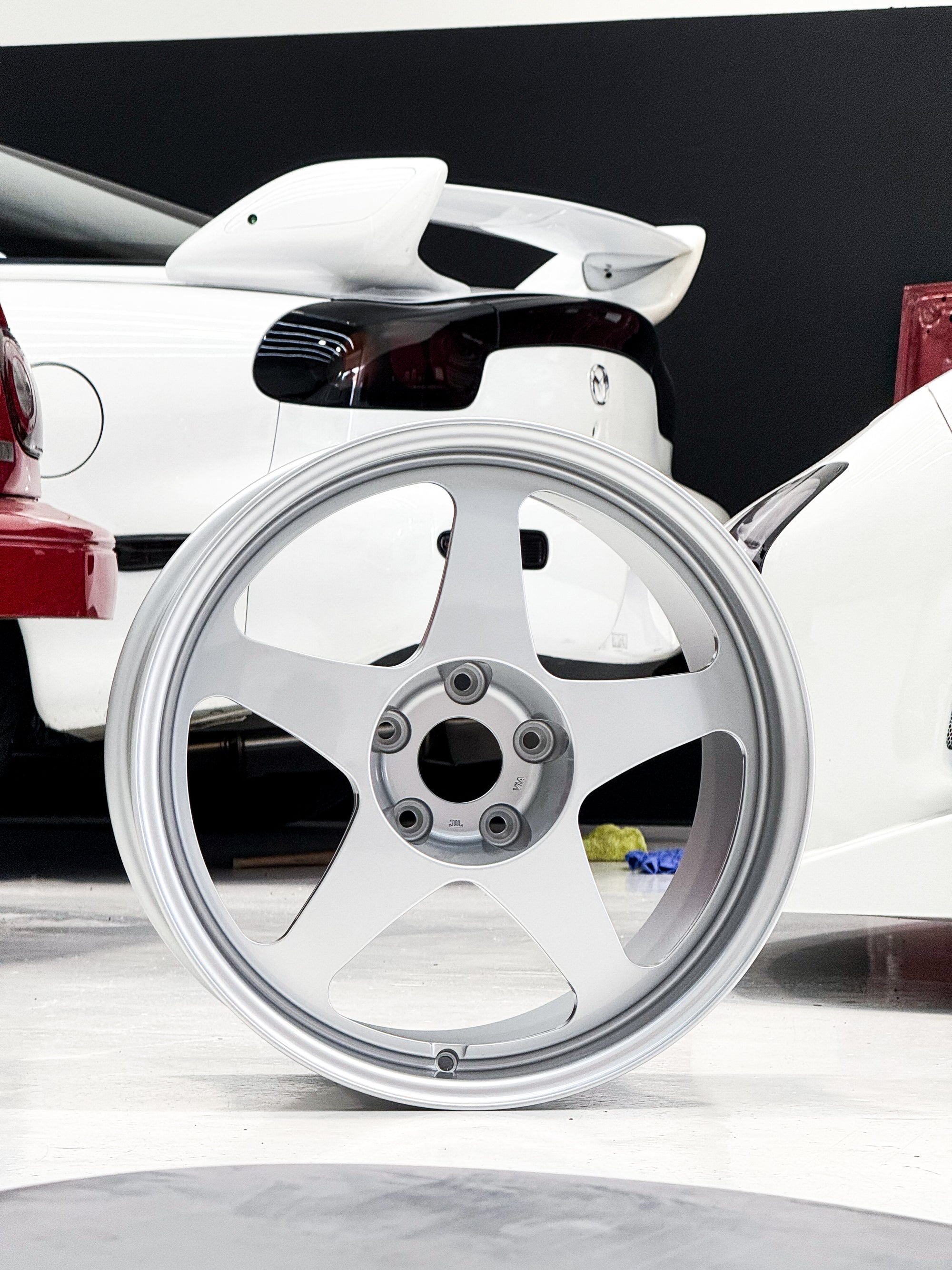 REGAMASTER EVO II 18X10 ET35 SILVER