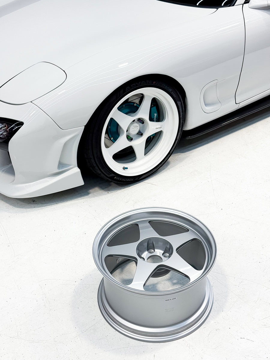 REGAMASTER EVO II 18X10 ET35 SILVER