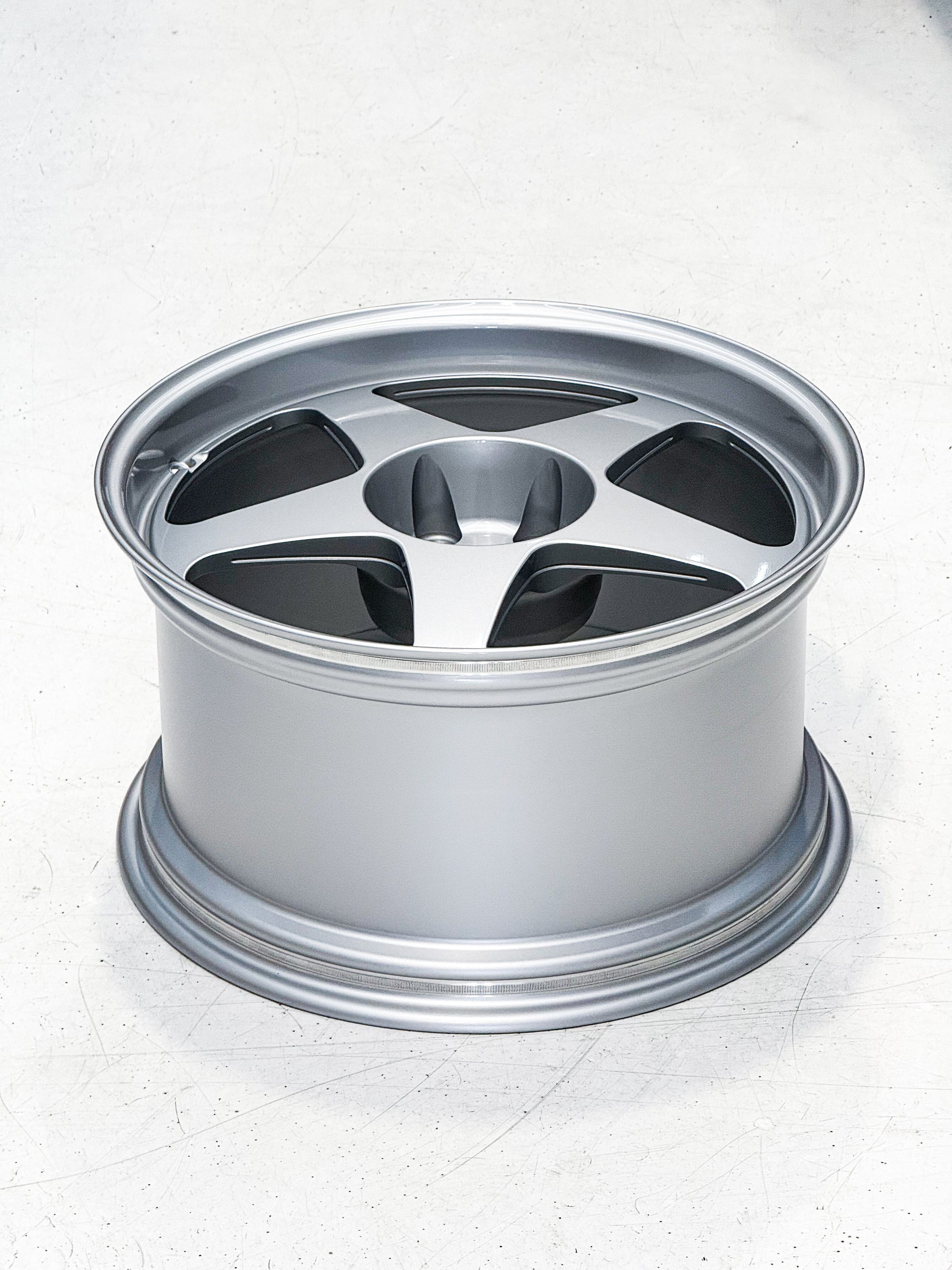 REGAMASTER EVO II 18X10 ET35 SILVER