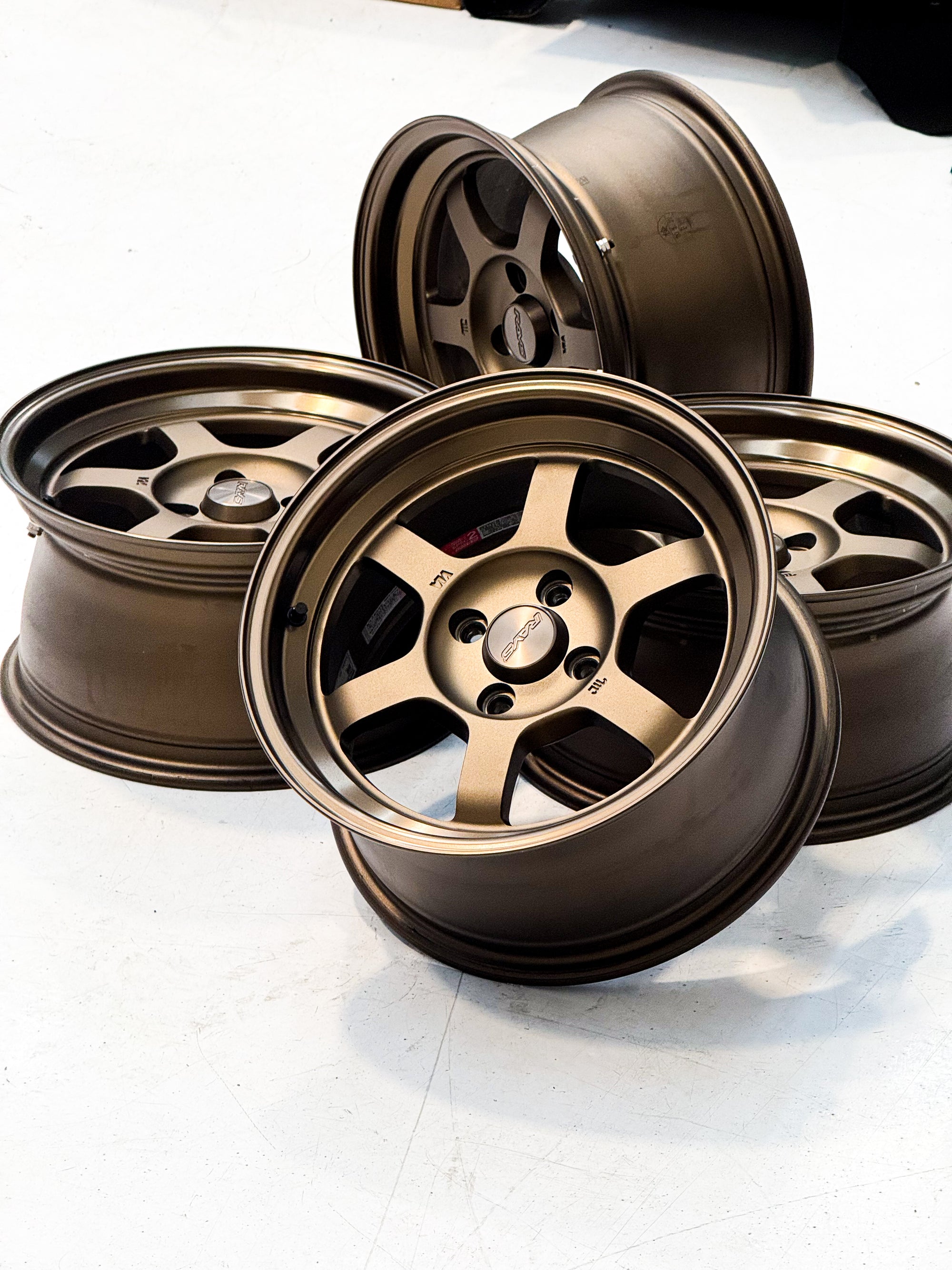 PRE-OWNED VOLK RACING TE37V 15X8 +25 4X100 BRONZE