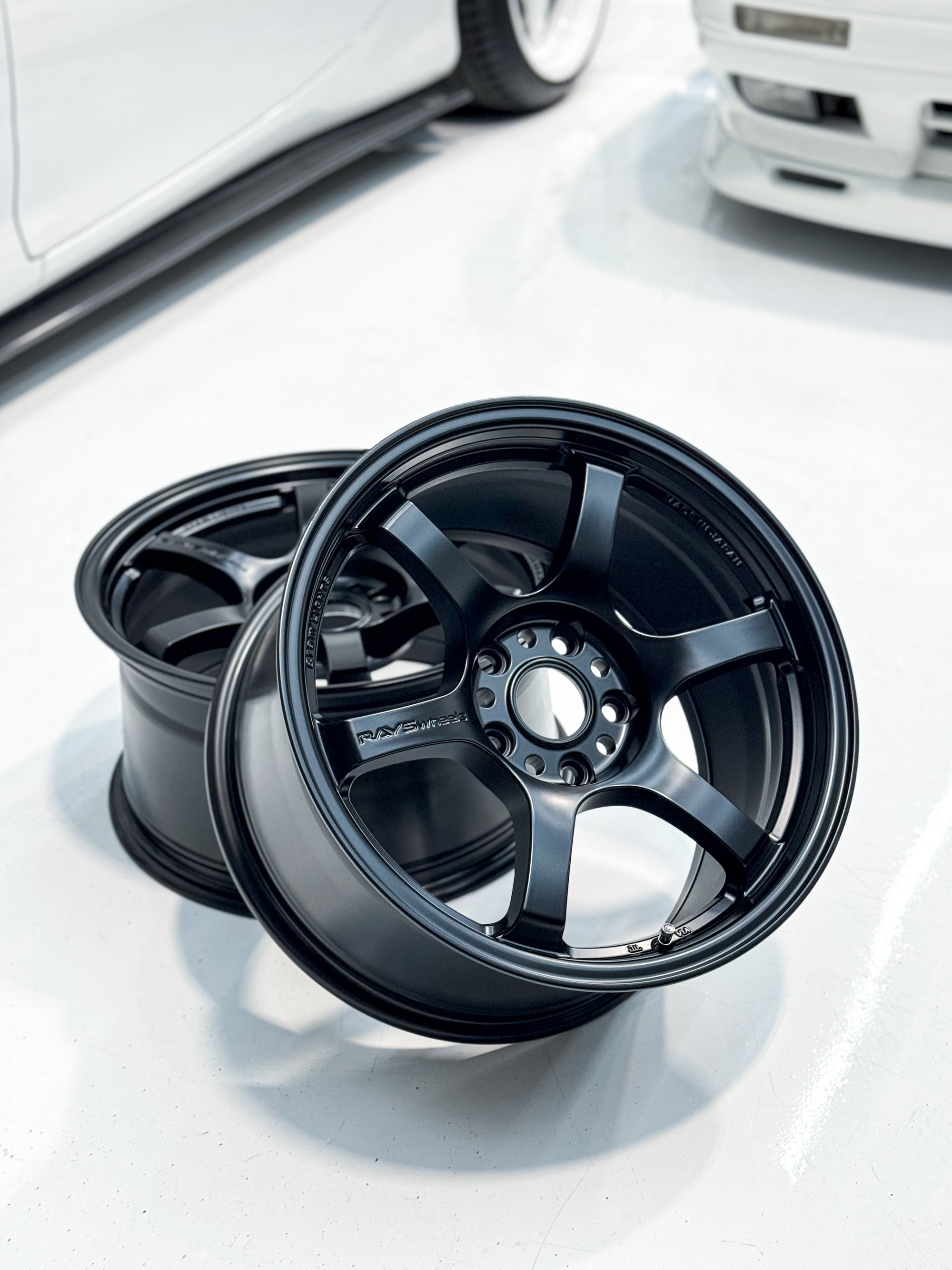 GRAM LIGHTS 57DR 17X9 +38 5X114.3 SB