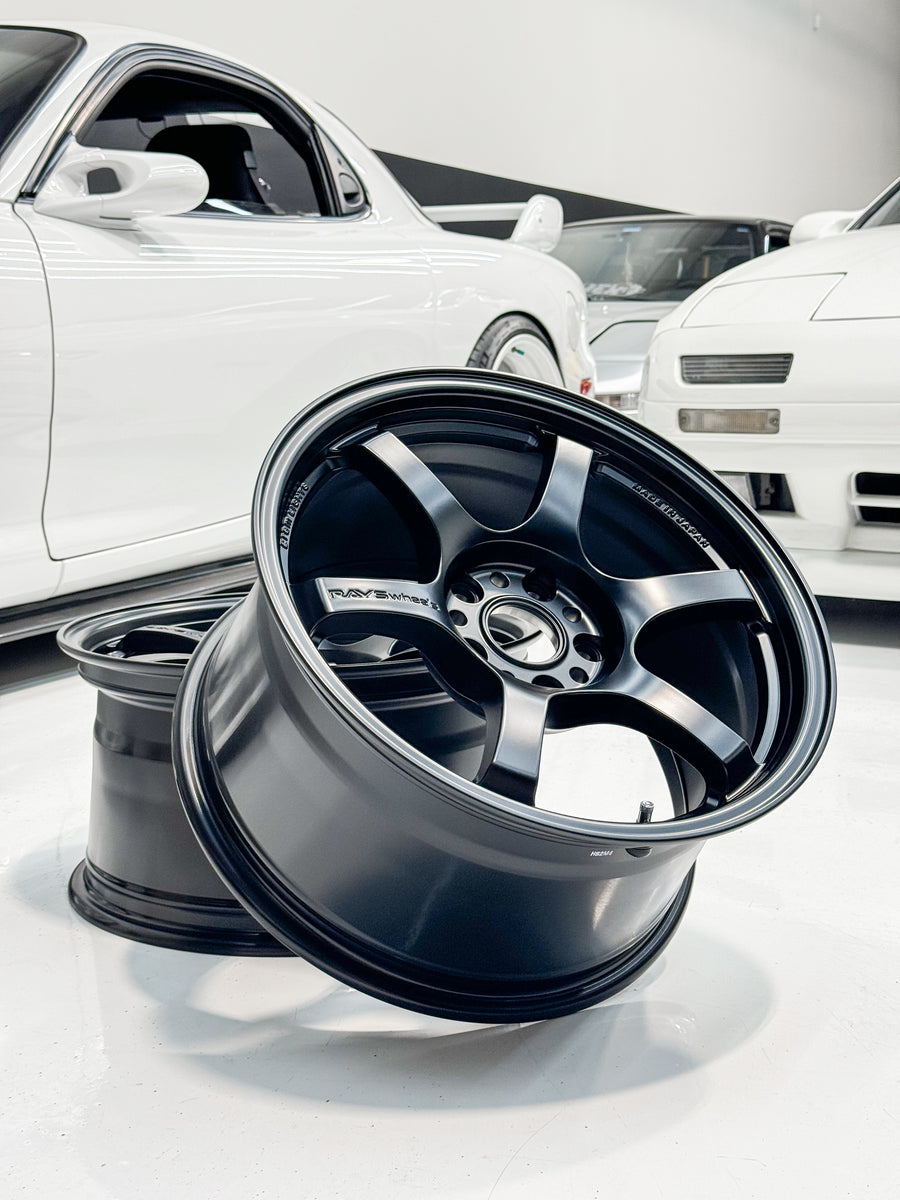 GRAM LIGHTS 57DR 17X9 +38 5X114.3 SB