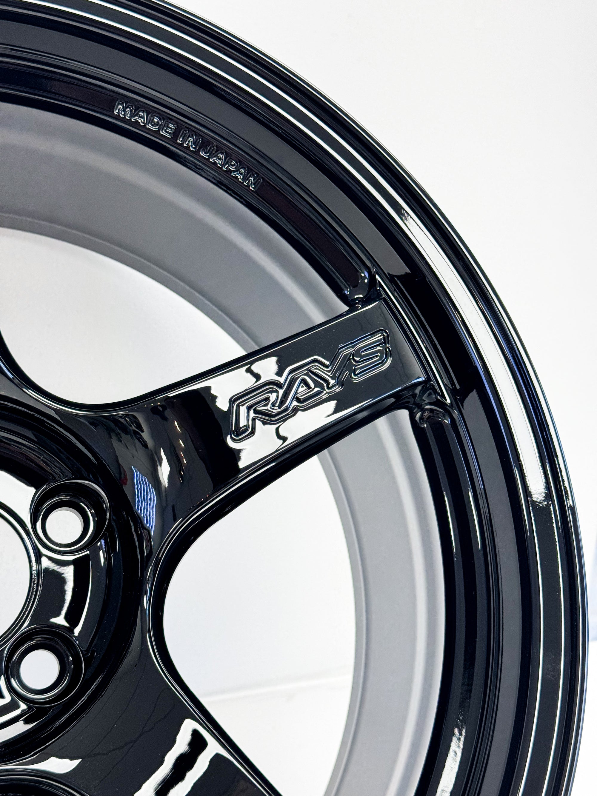 GRAM LIGHTS 57CR 18X8.5 +45 5X100 GX