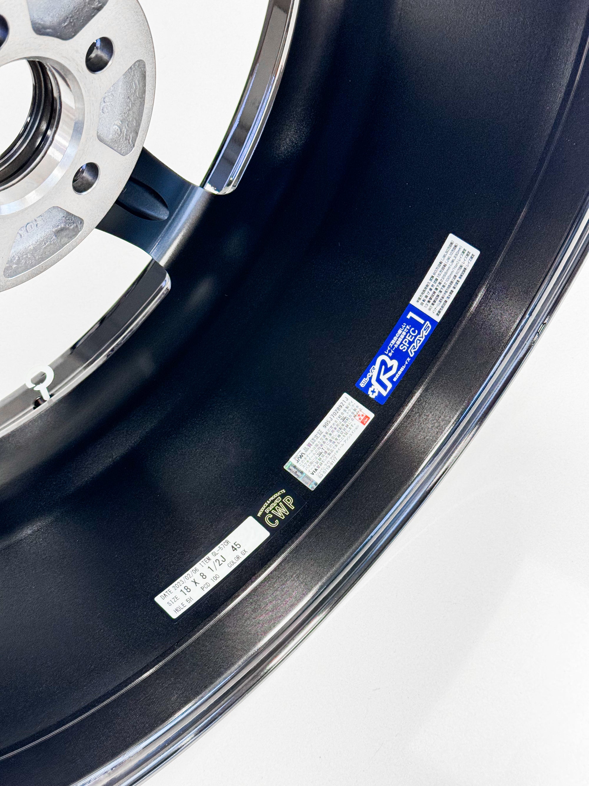 GRAM LIGHTS 57CR 18X8.5 +45 5X100 GX