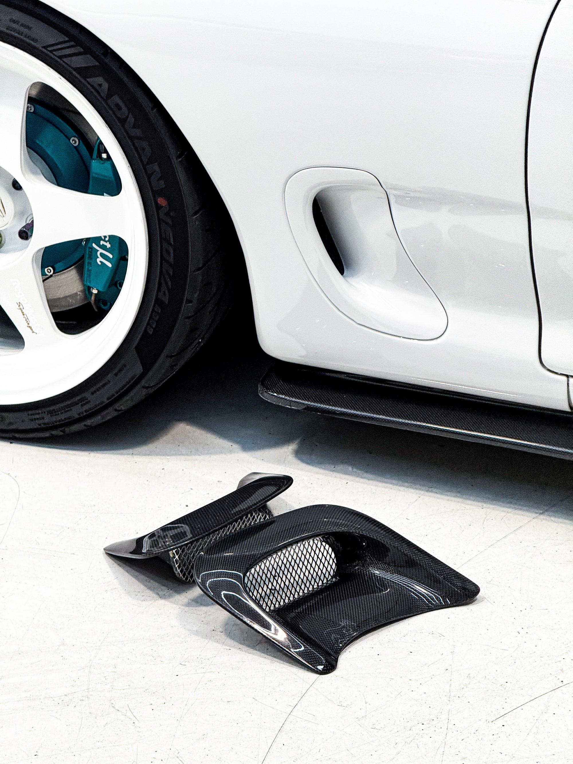 RE-Amemiya Fender Big Outlet Vents Carbon Fiber - FD3S