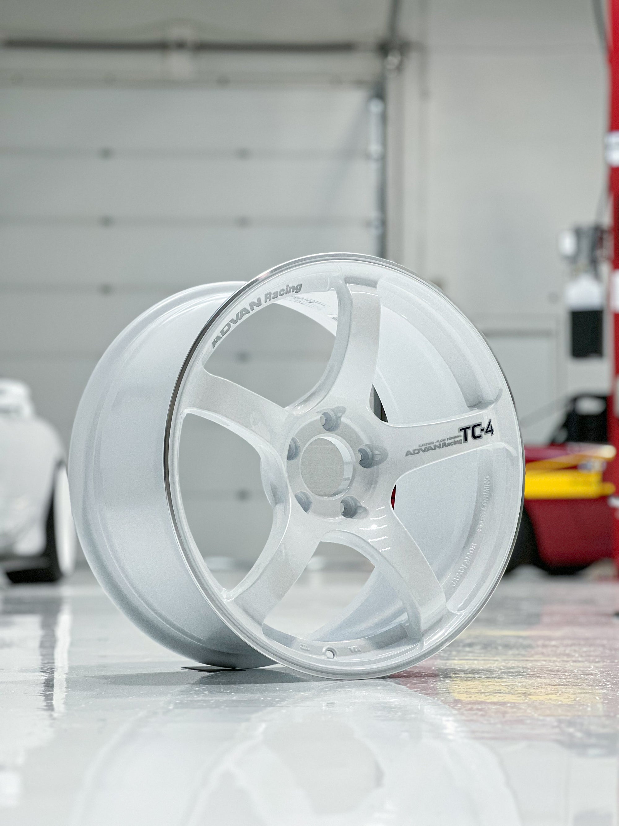 ADVAN RACING TC-4 18X9.5 +45 5X100 WMR