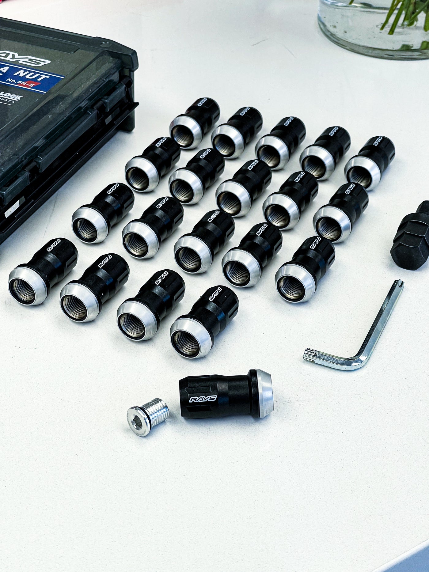 RAYS FORMULA LUG NUTS M14X1.5 SILVER CAP