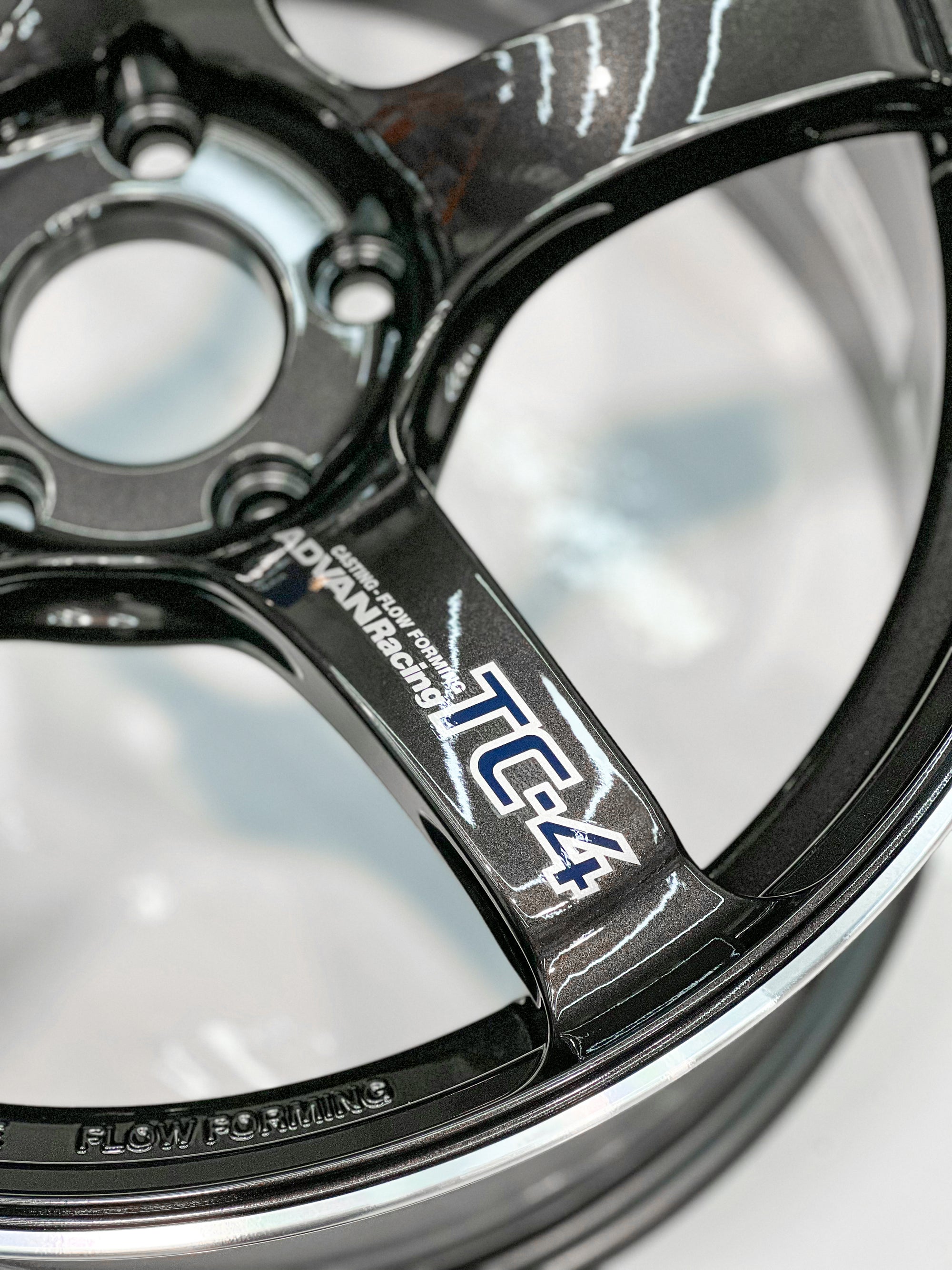 ADVAN RACING TC-4 18X9.5 +45 5X100 BGR