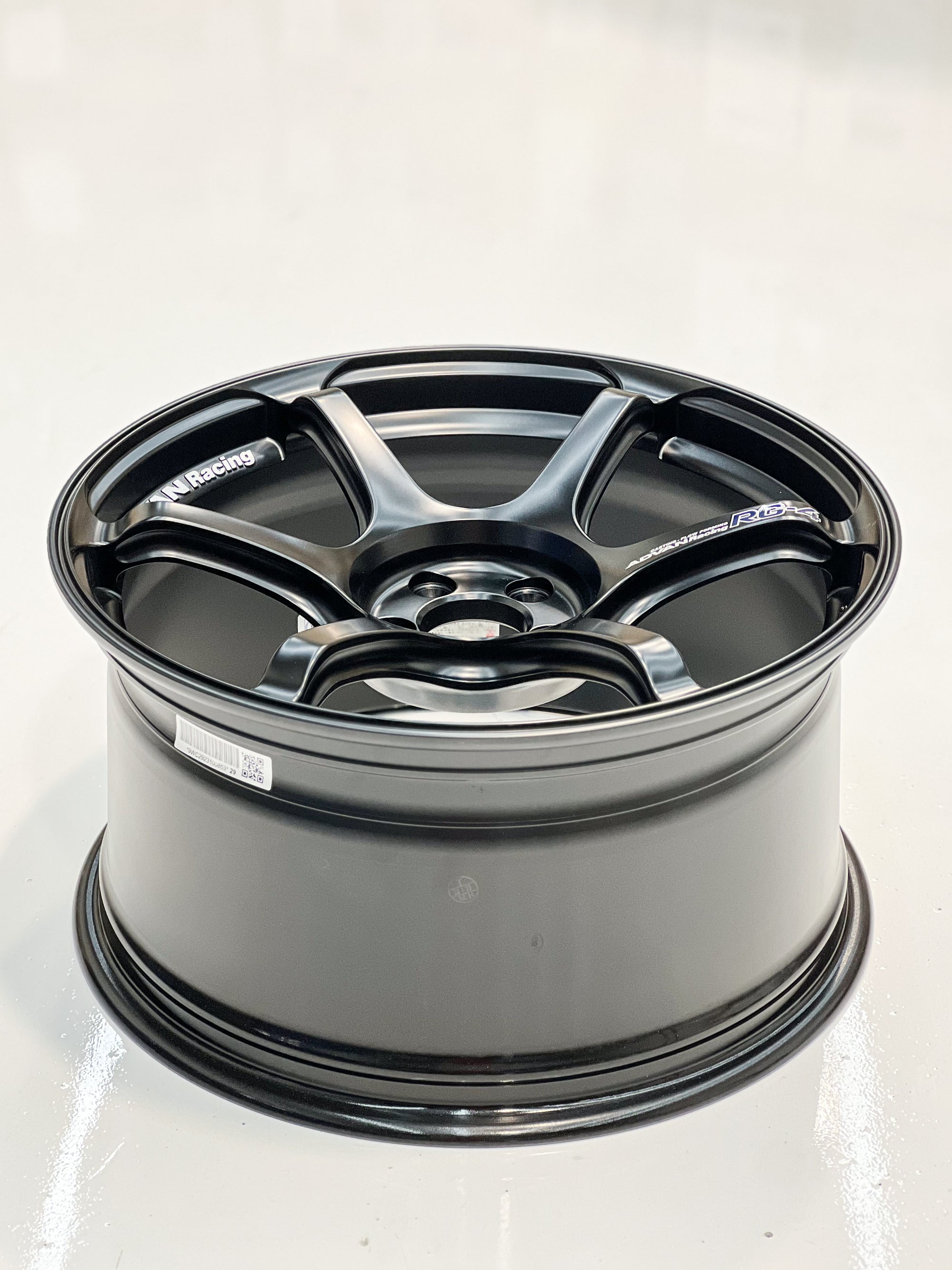 ADVAN RACING RG-4 18X9.5 +45 5X100 SGB