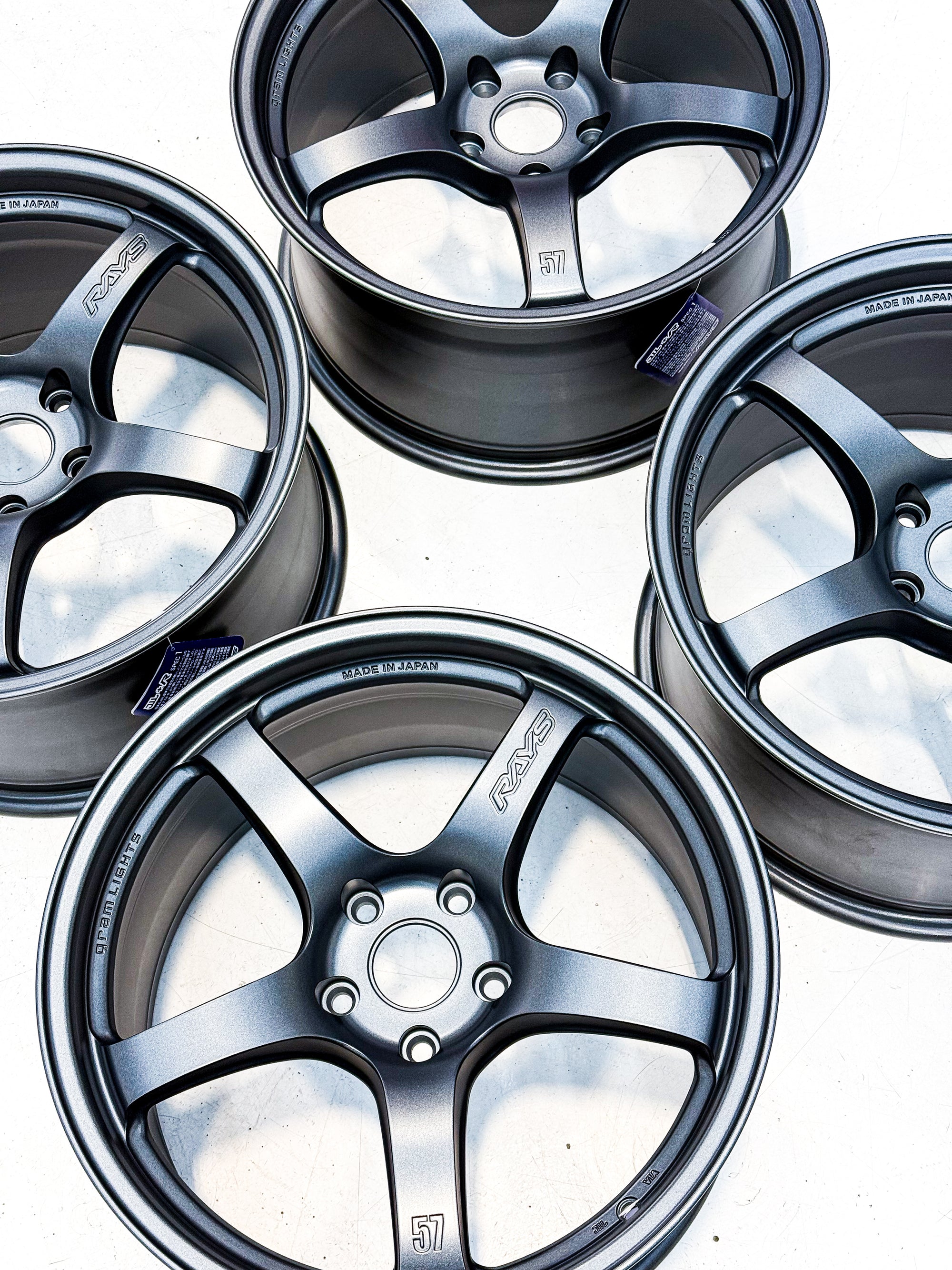 GRAM LIGHTS 57CR 18X9.5 +38 5X120 G2 FK8 FL5