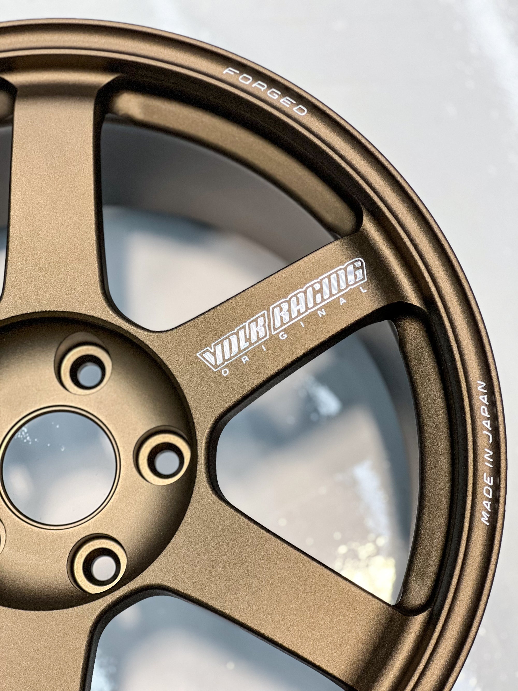 VOLK RACING TE37 SAGA 17X9.5 +47 5X114.3 BR