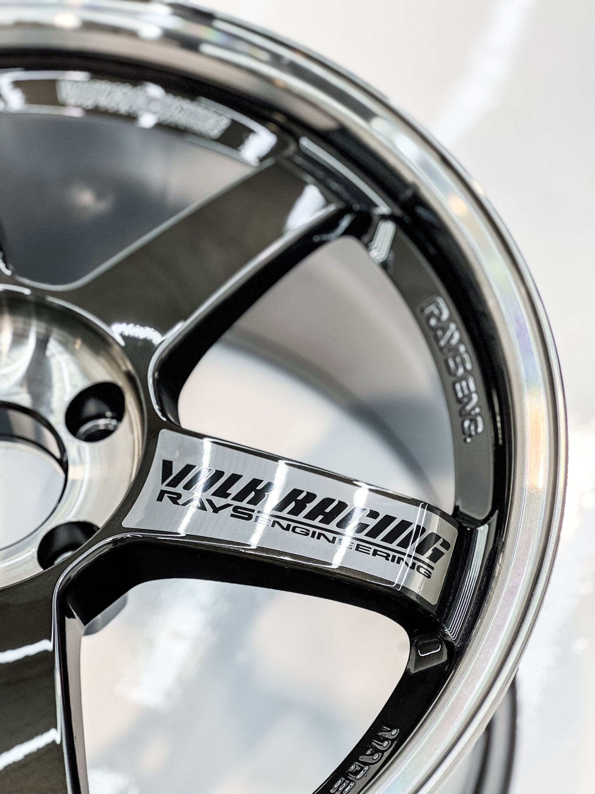 VOLK RACING TE37 SL 18X9.5 +40 5X114.3 PW