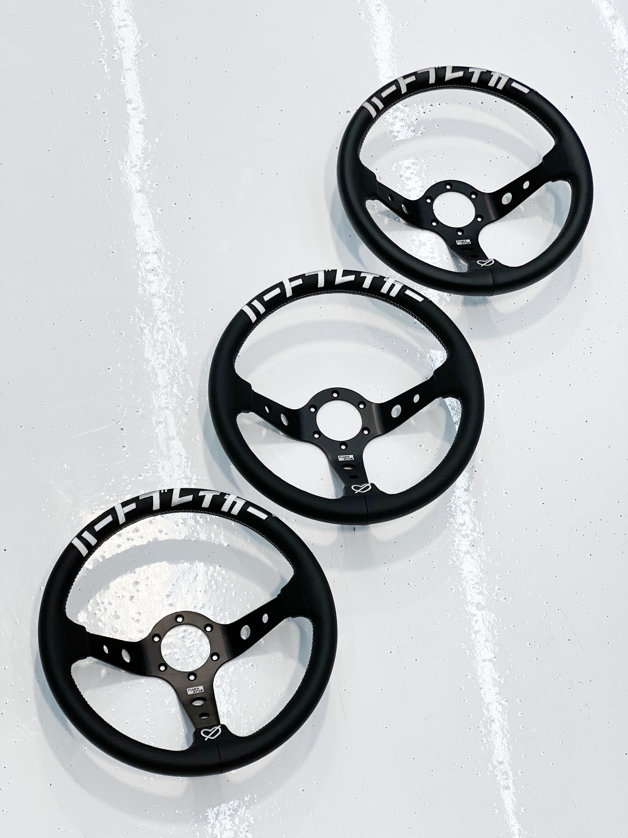 IMPORT BIBLE HEARTBREAKER STEERING WHEEL