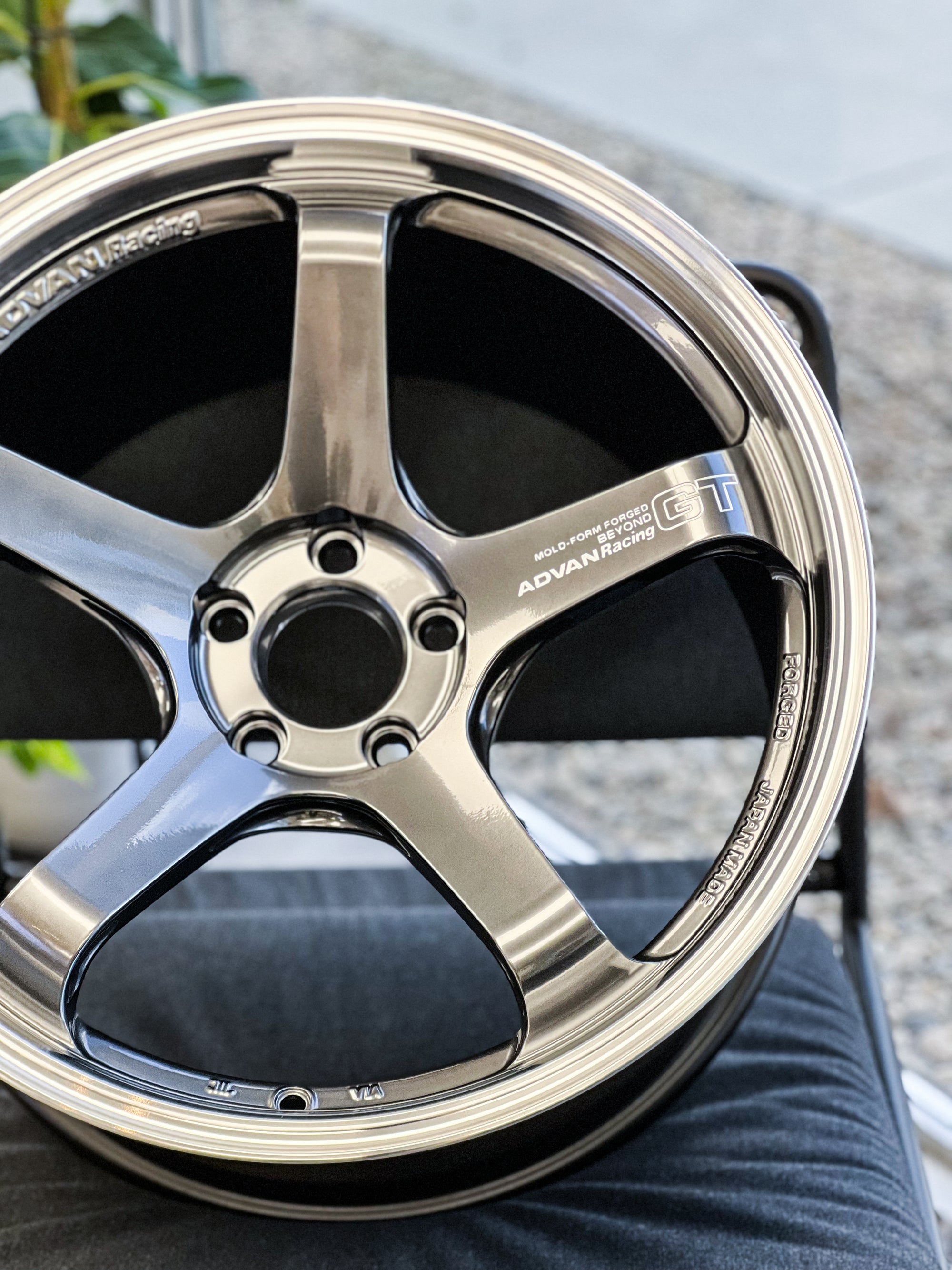 ADVAN RACING GT BEYOND 19X9.5 +25/19x11 +35 5X112 MHB