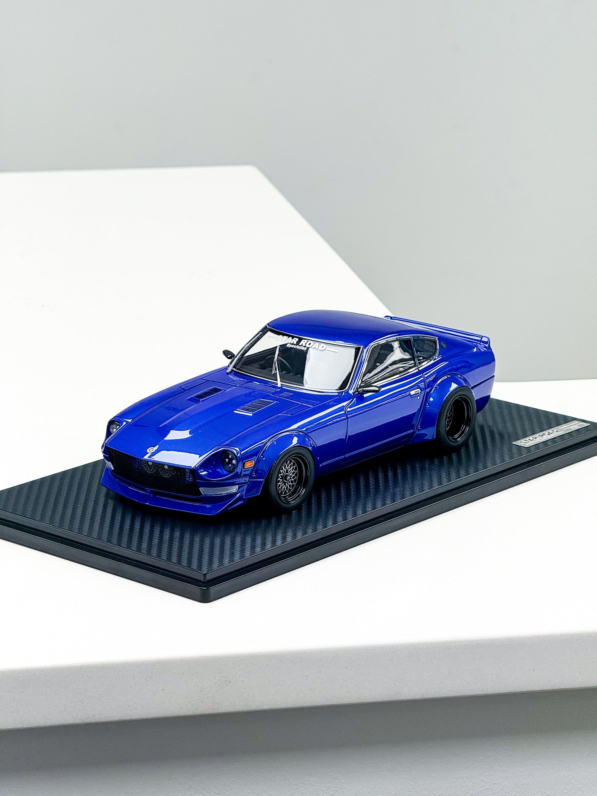 IGNITION MODEL STAR ROAD 240Z