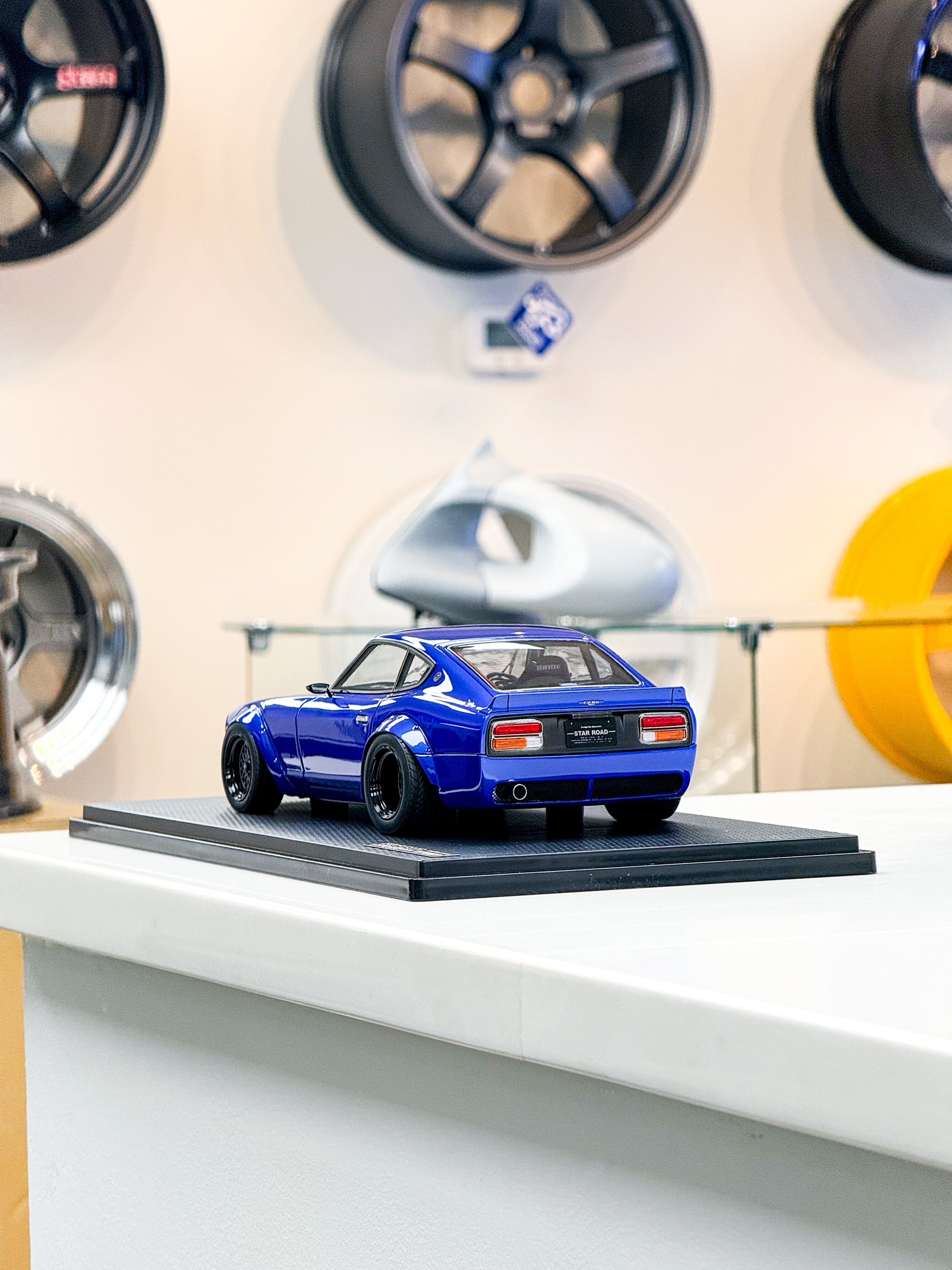 IGNITION MODEL STAR ROAD 240Z