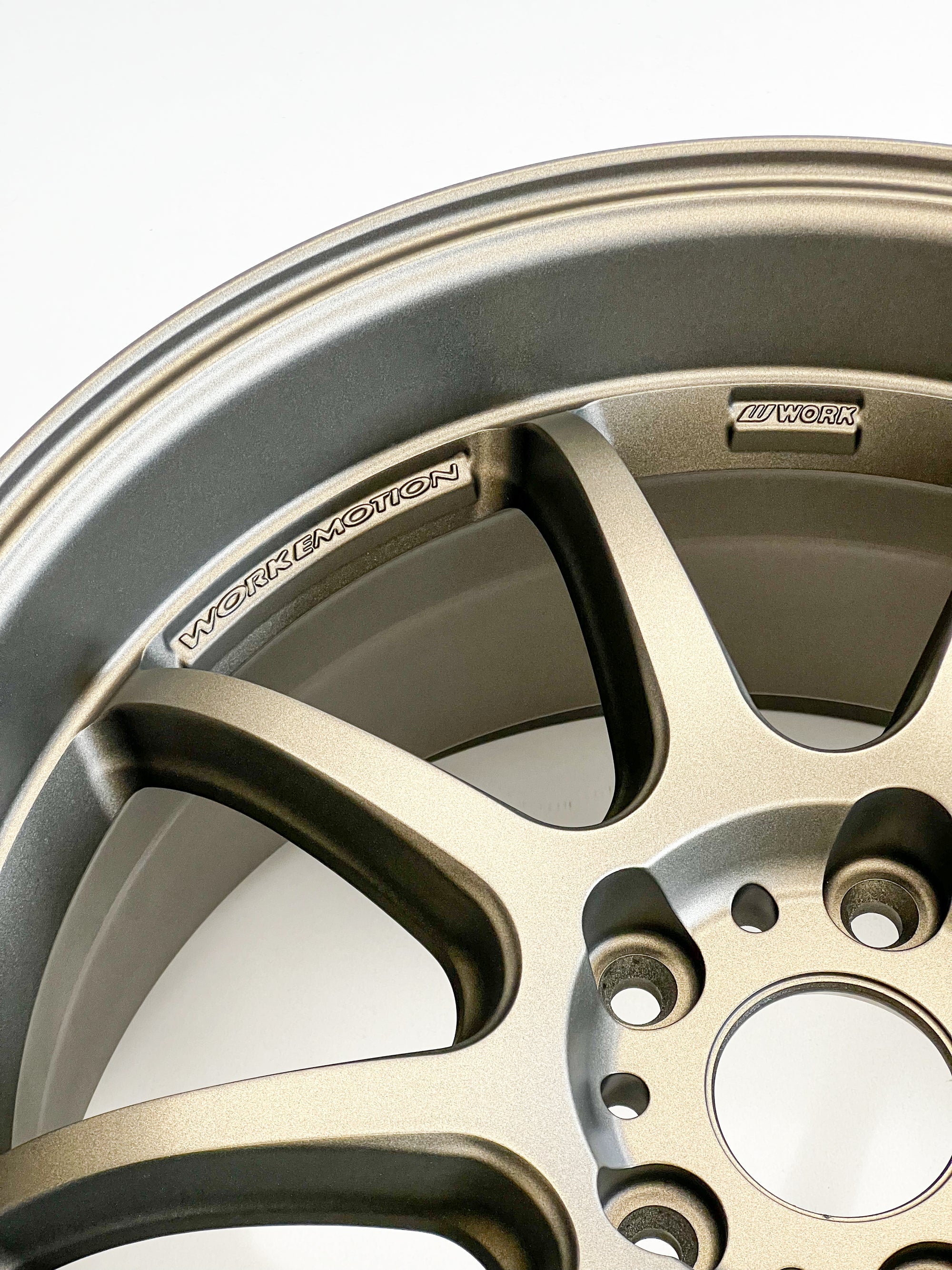 WORK EMOTION D9R 18X9.5 +38 5X114.3 AHG - Sub 60 Racing