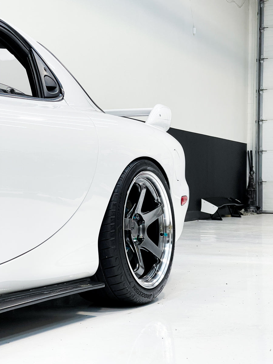 DEMO ADVAN RACING GT BEYOND 18X10 +35 5X114.3 MHB