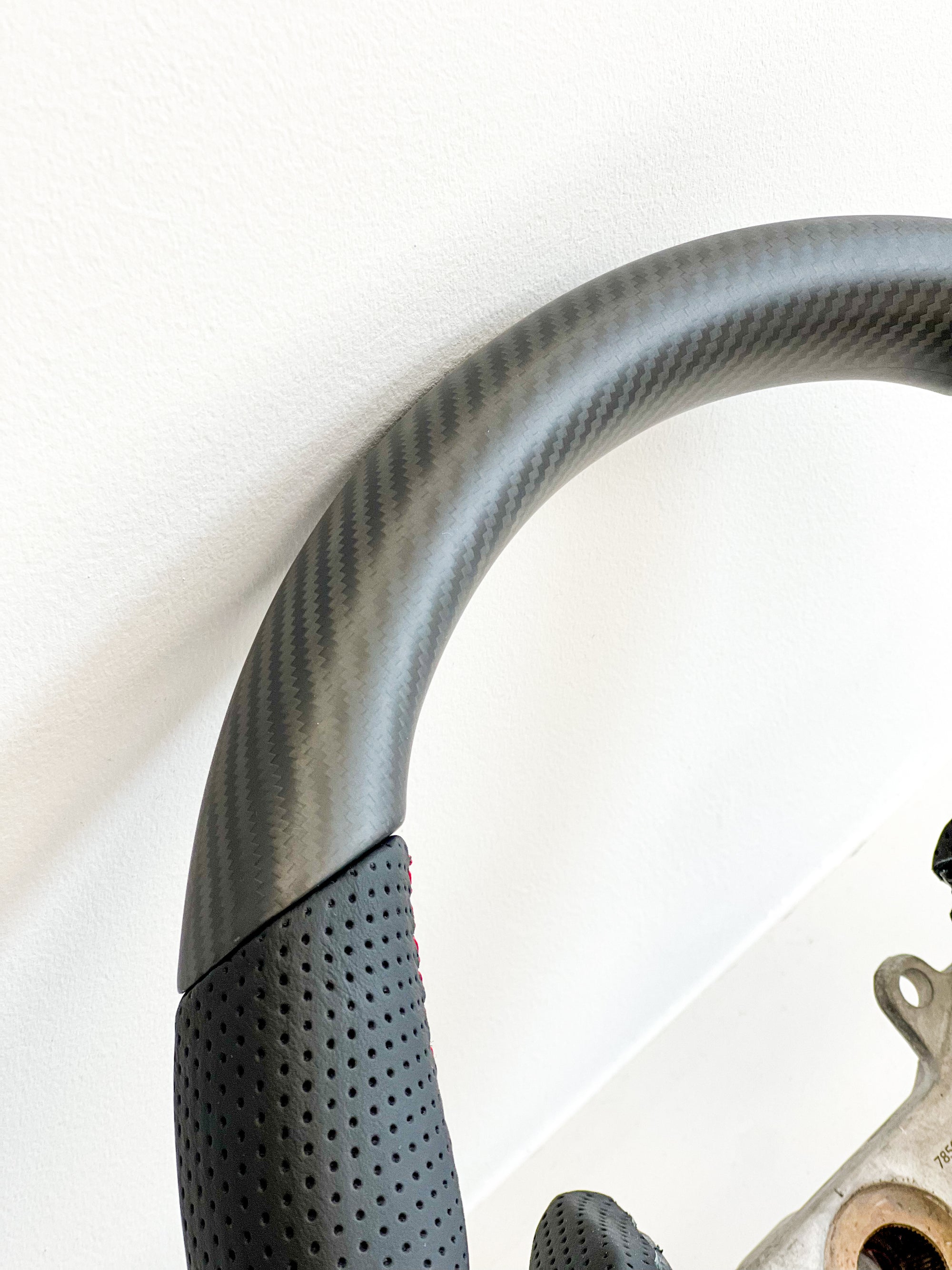 MUGEN FK8 DRY CARBON STEERING WHEEL