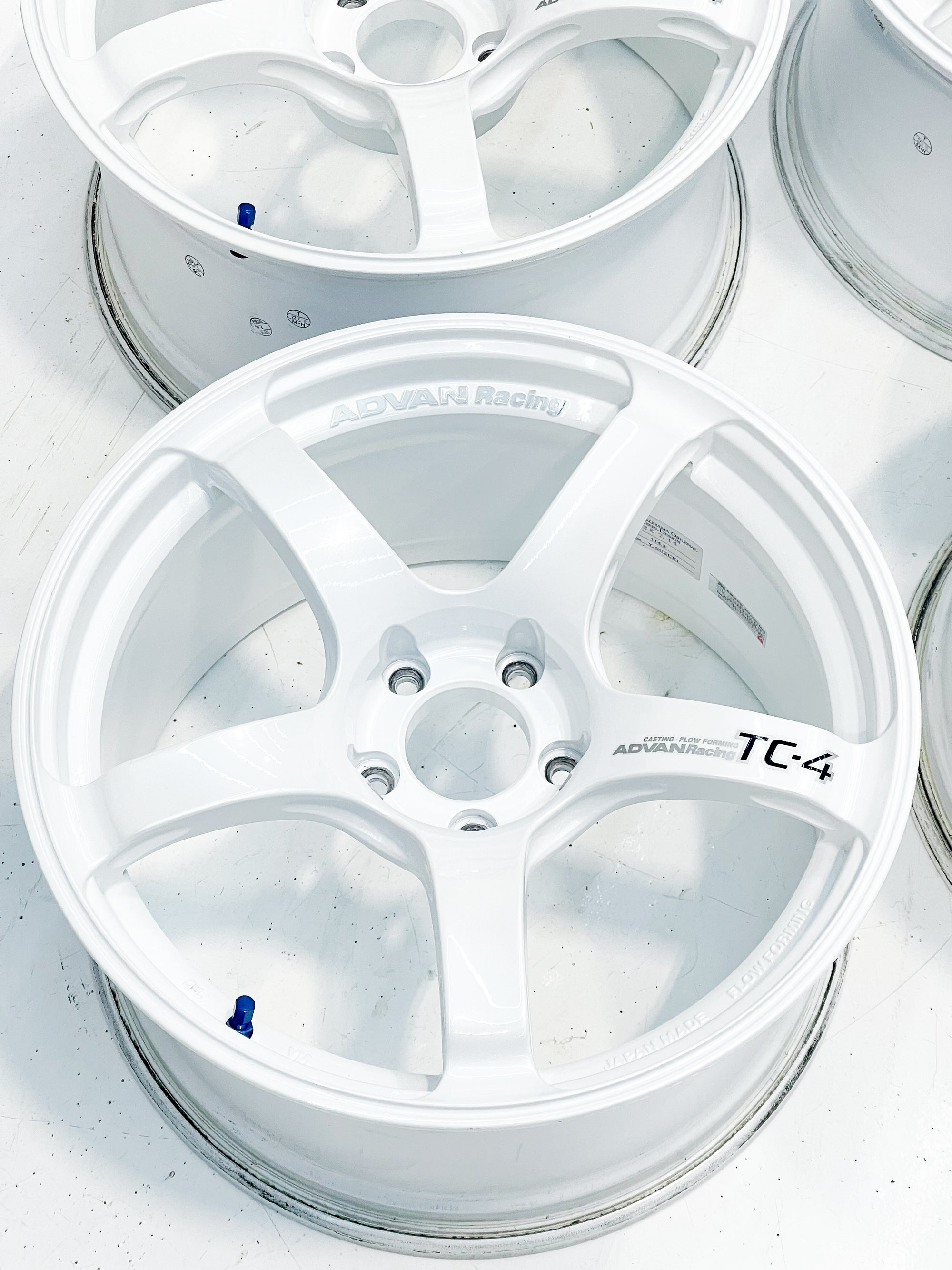 USED ADVAN RACING TC-4 18X9.5 +35 5X114.3 WMR