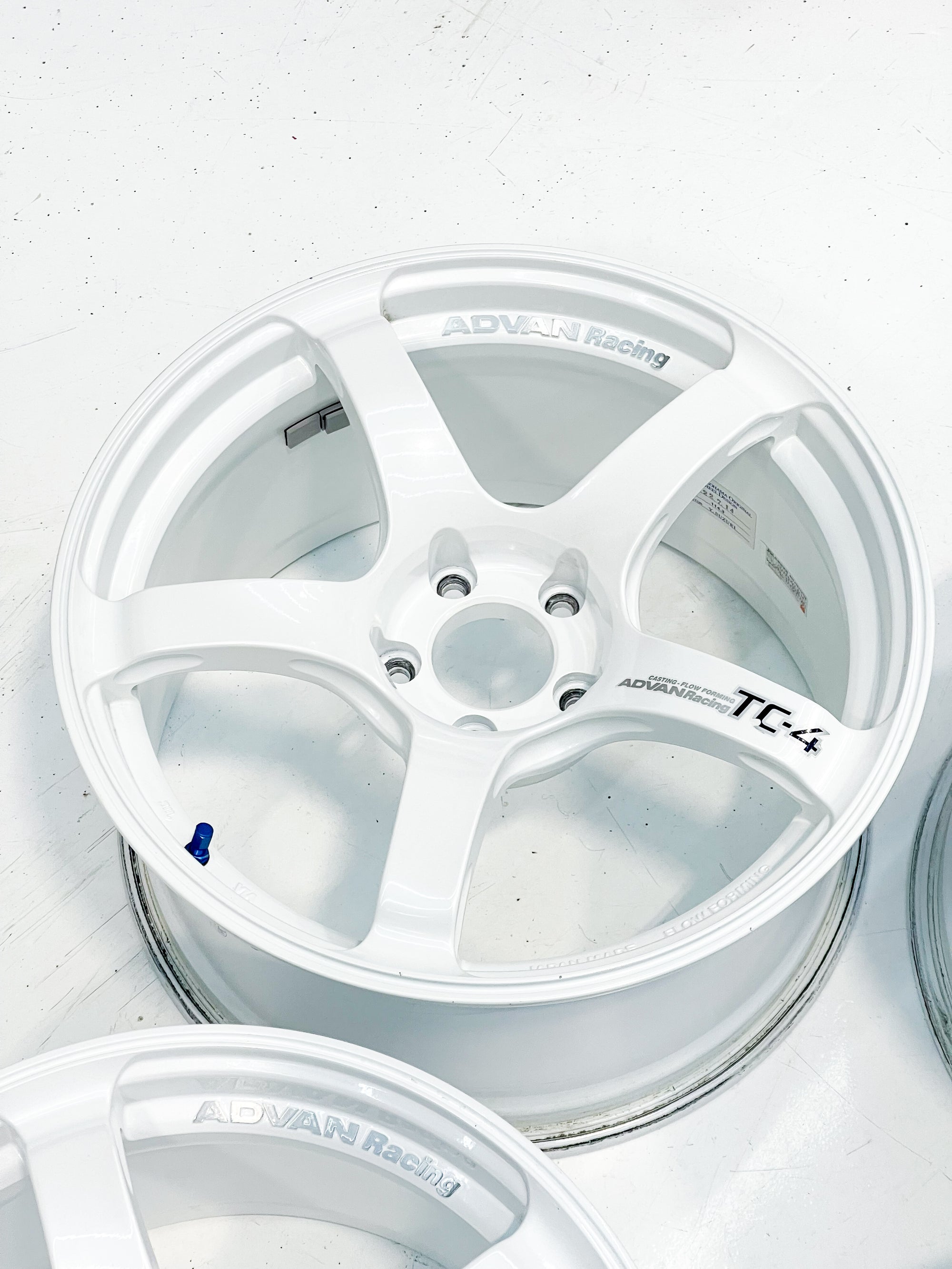 USED ADVAN RACING TC-4 18X9.5 +35 5X114.3 WMR