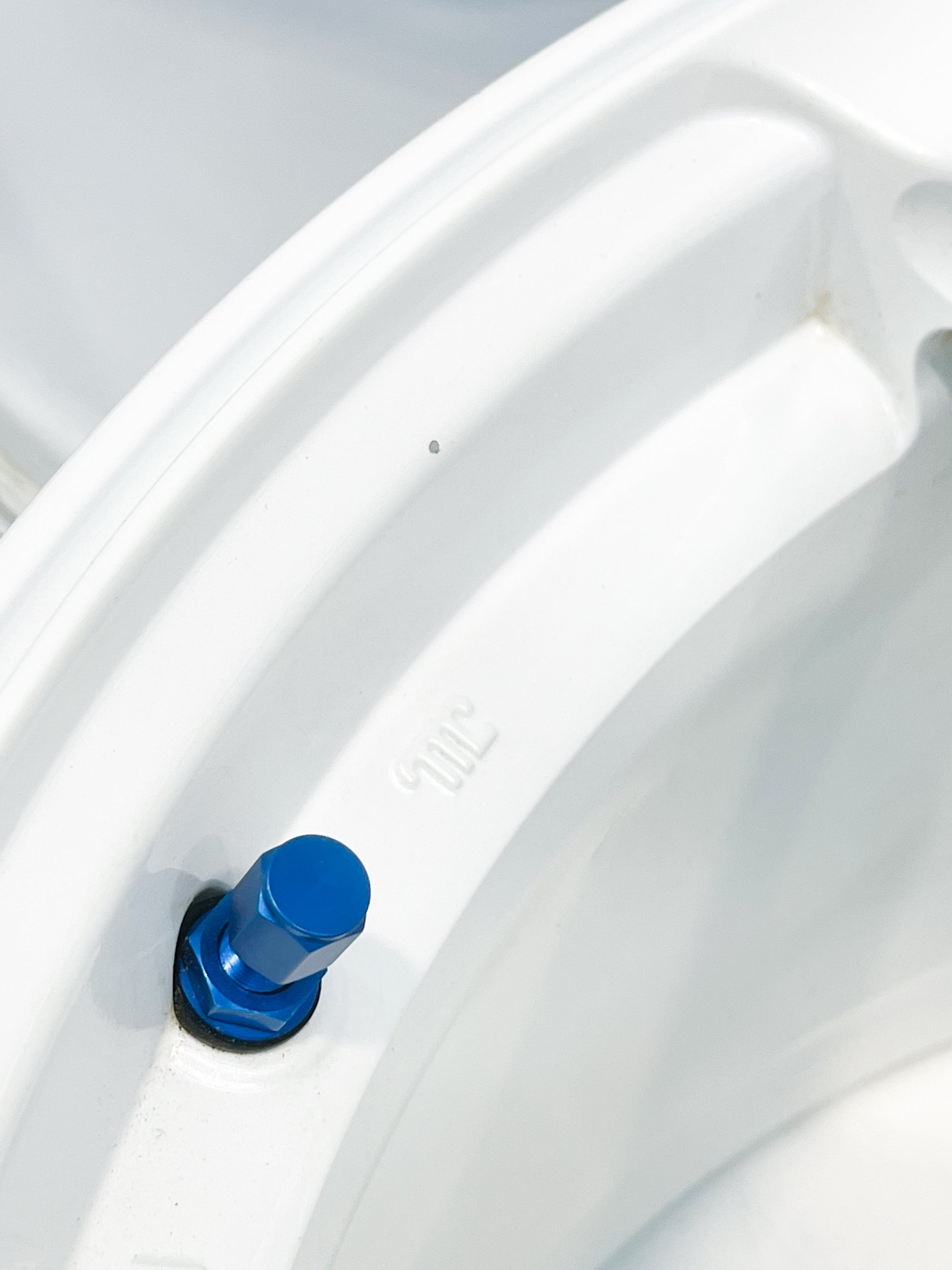 USED ADVAN RACING TC-4 18X9.5 +35 5X114.3 WMR