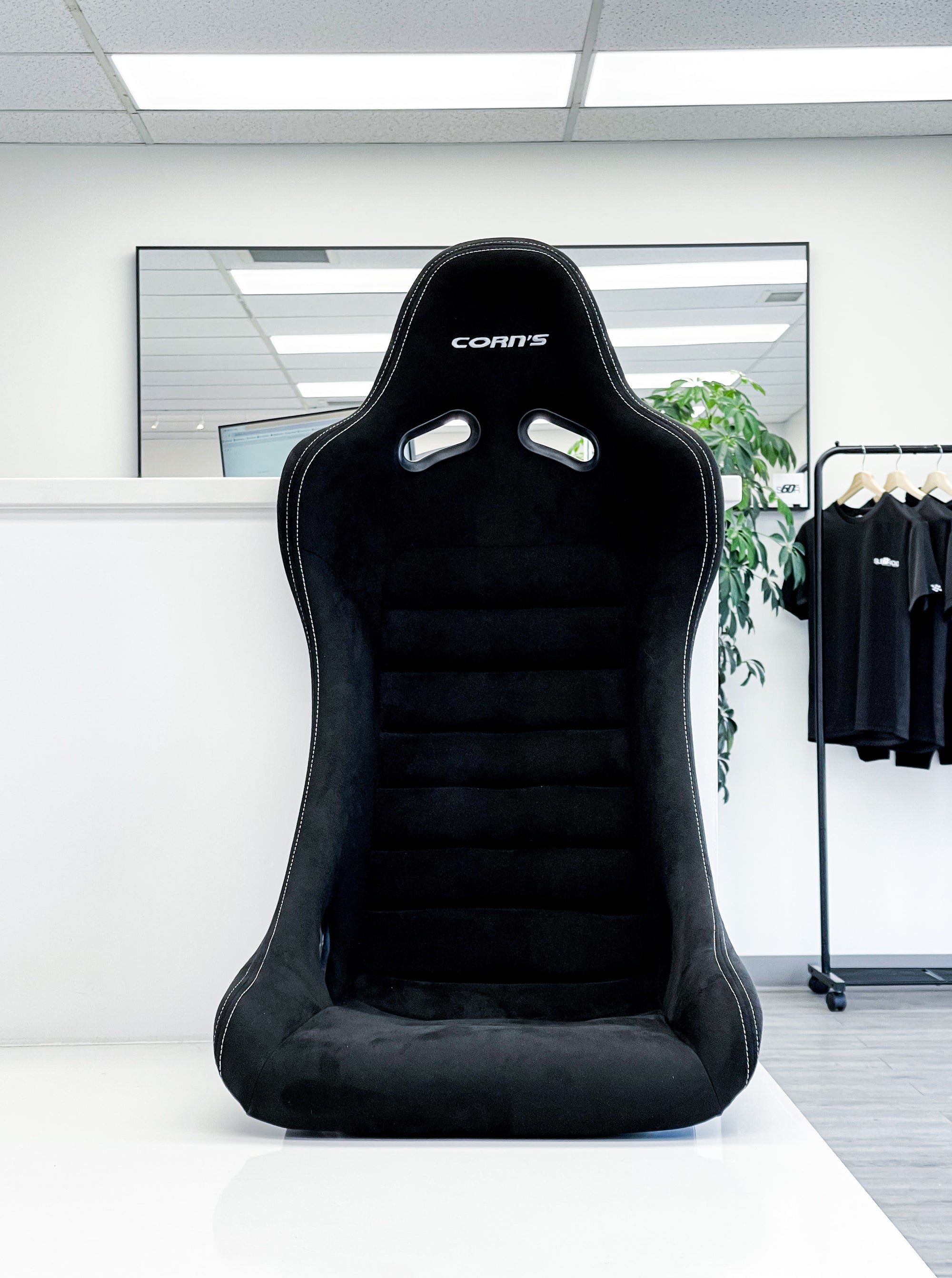 CAR MAKE CORN’S BUCKET SEAT DEMO