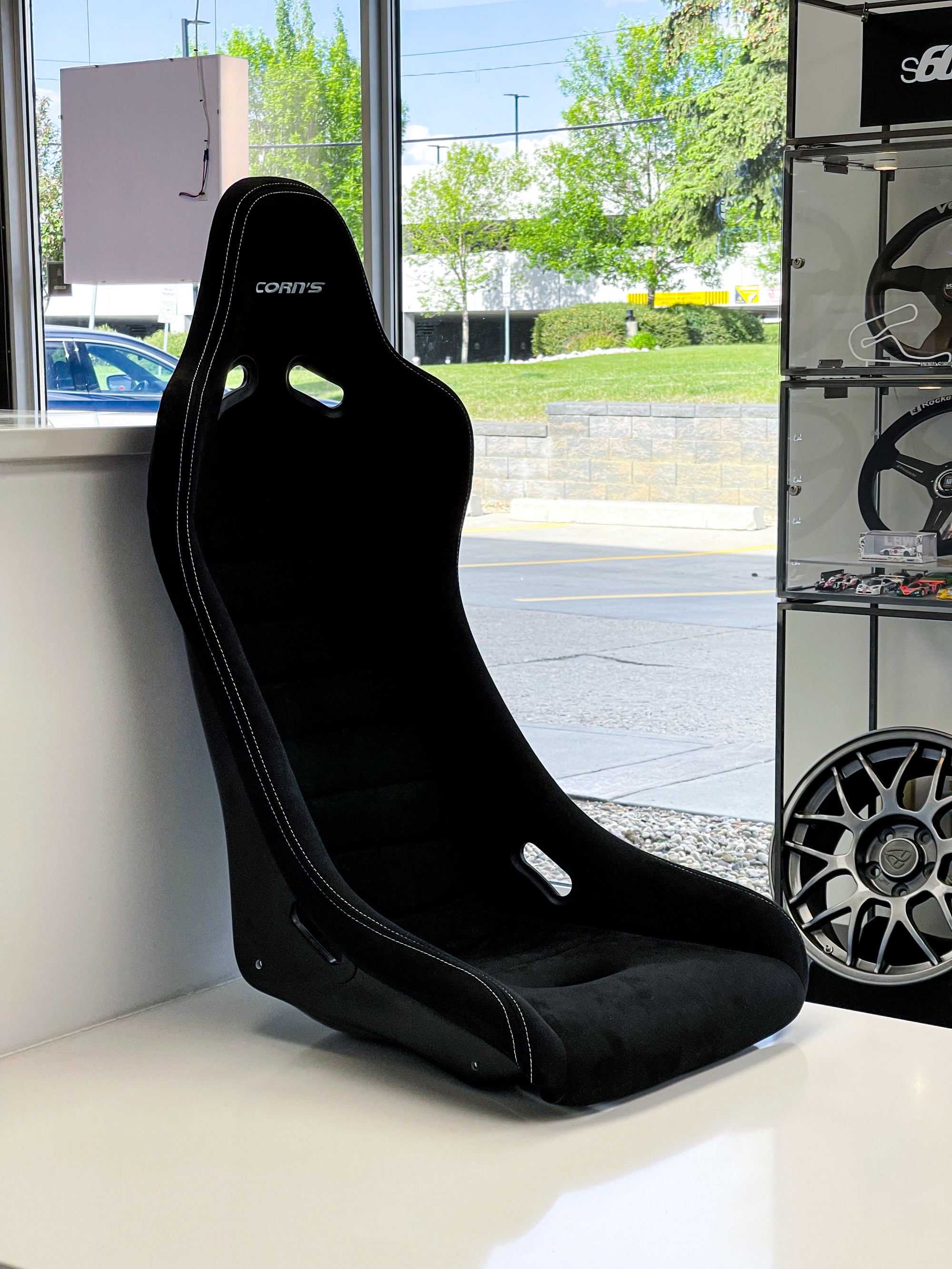 CAR MAKE CORN’S BUCKET SEAT DEMO