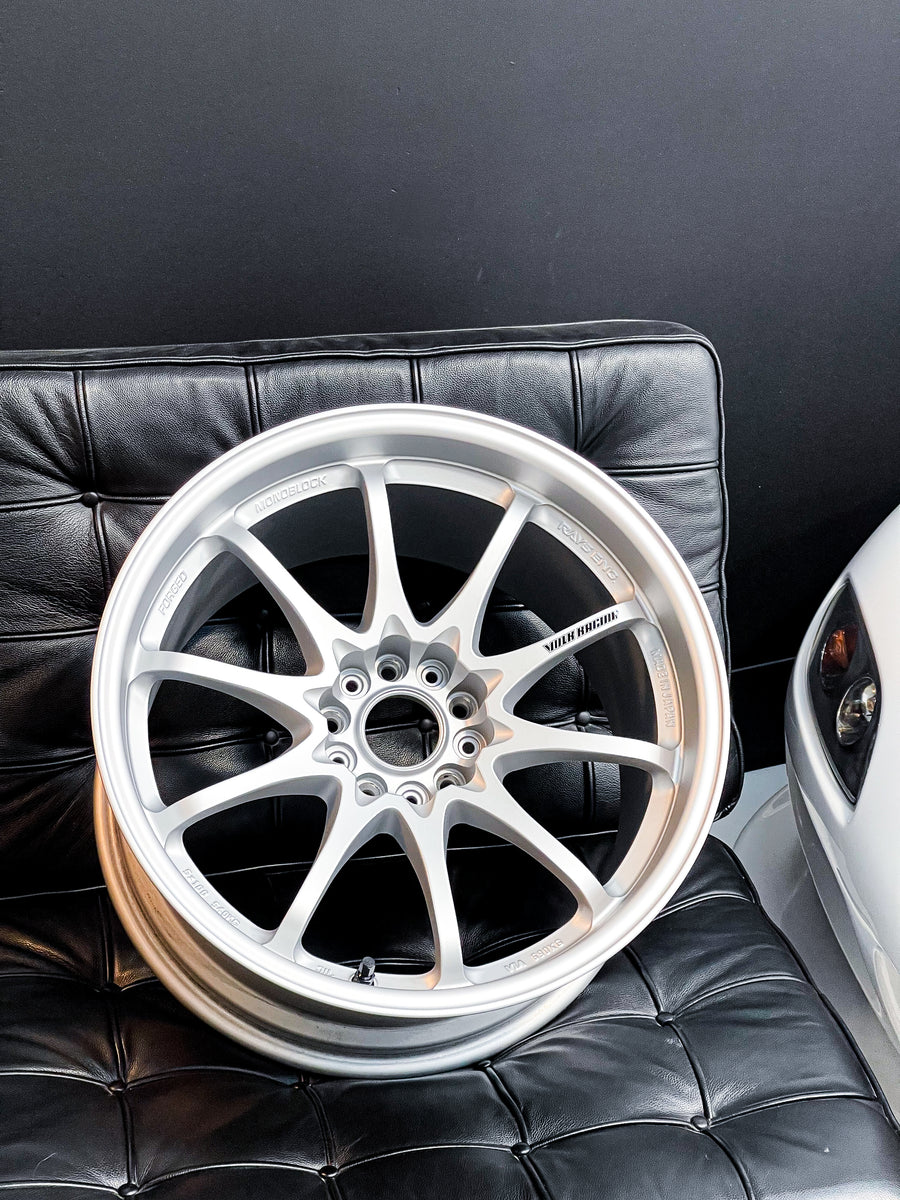 VOLK RACING CE28SL 18X10.5 +15 5X114.3 FS