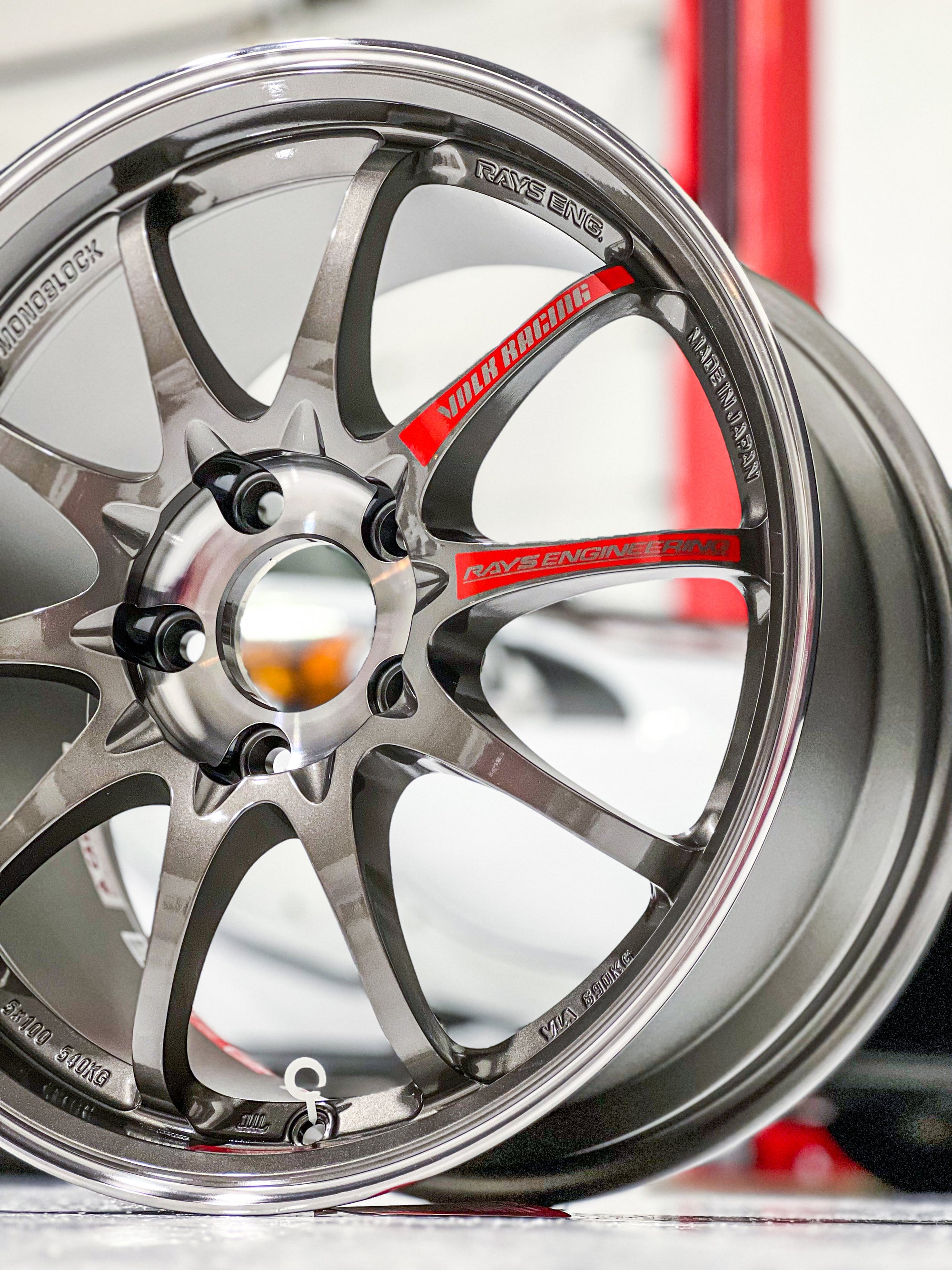 VOLK RACING CE28 SL 17X9 +63 5X114.3 PG