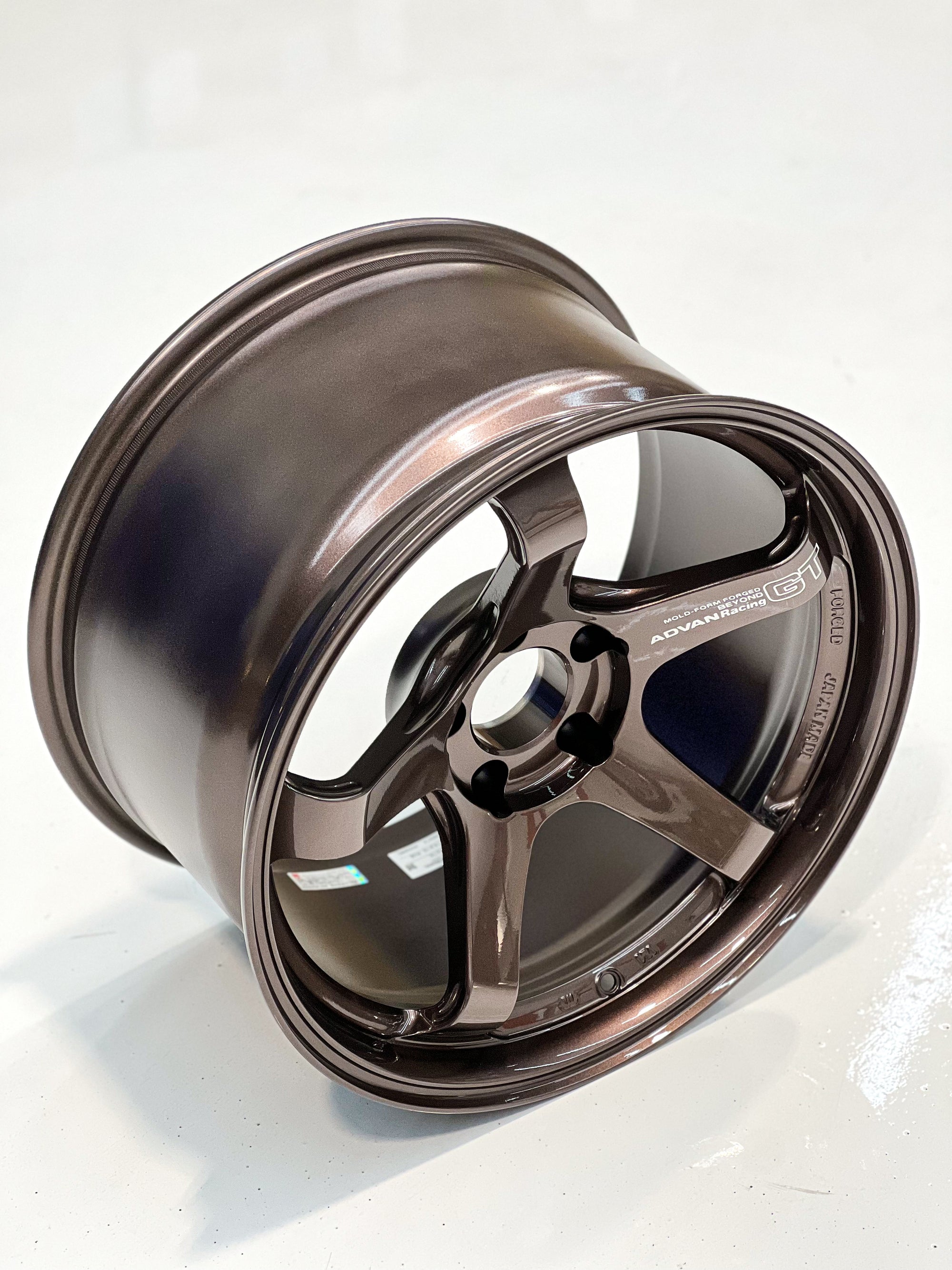 ADVAN RACING GT BEYONG 18X10.5 +15 5X114.3 RCB